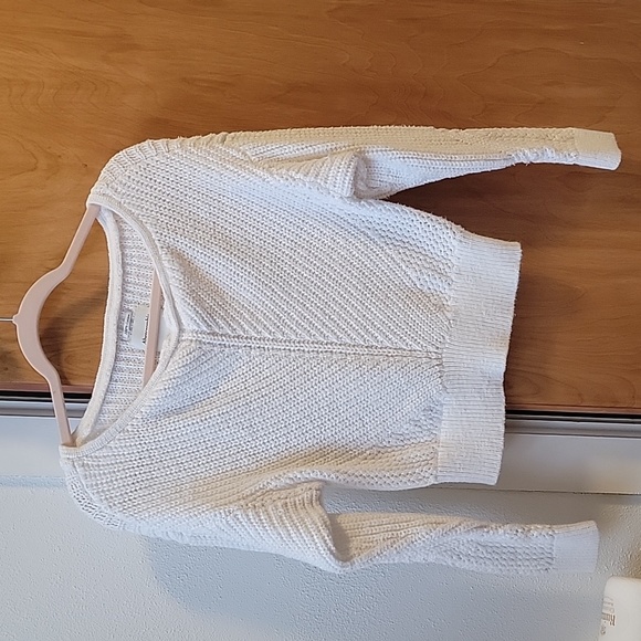 Abercrombie & Fitch crop sweater - Picture 1 of 3